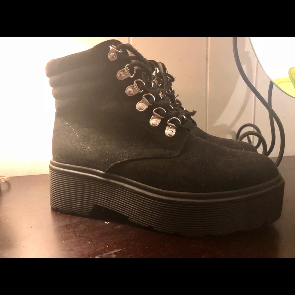 Suede Black Platform Boots Size 6